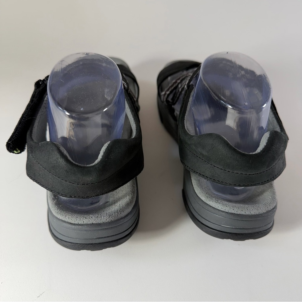 Taos Footwear Black and Gray Strappy Comfort Sandals - Picture 4 of 7